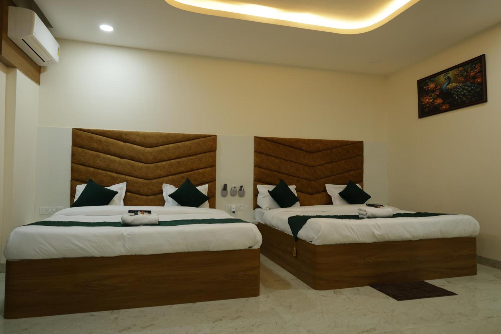Hotel The Prime Land Hoshangabad Esterno foto